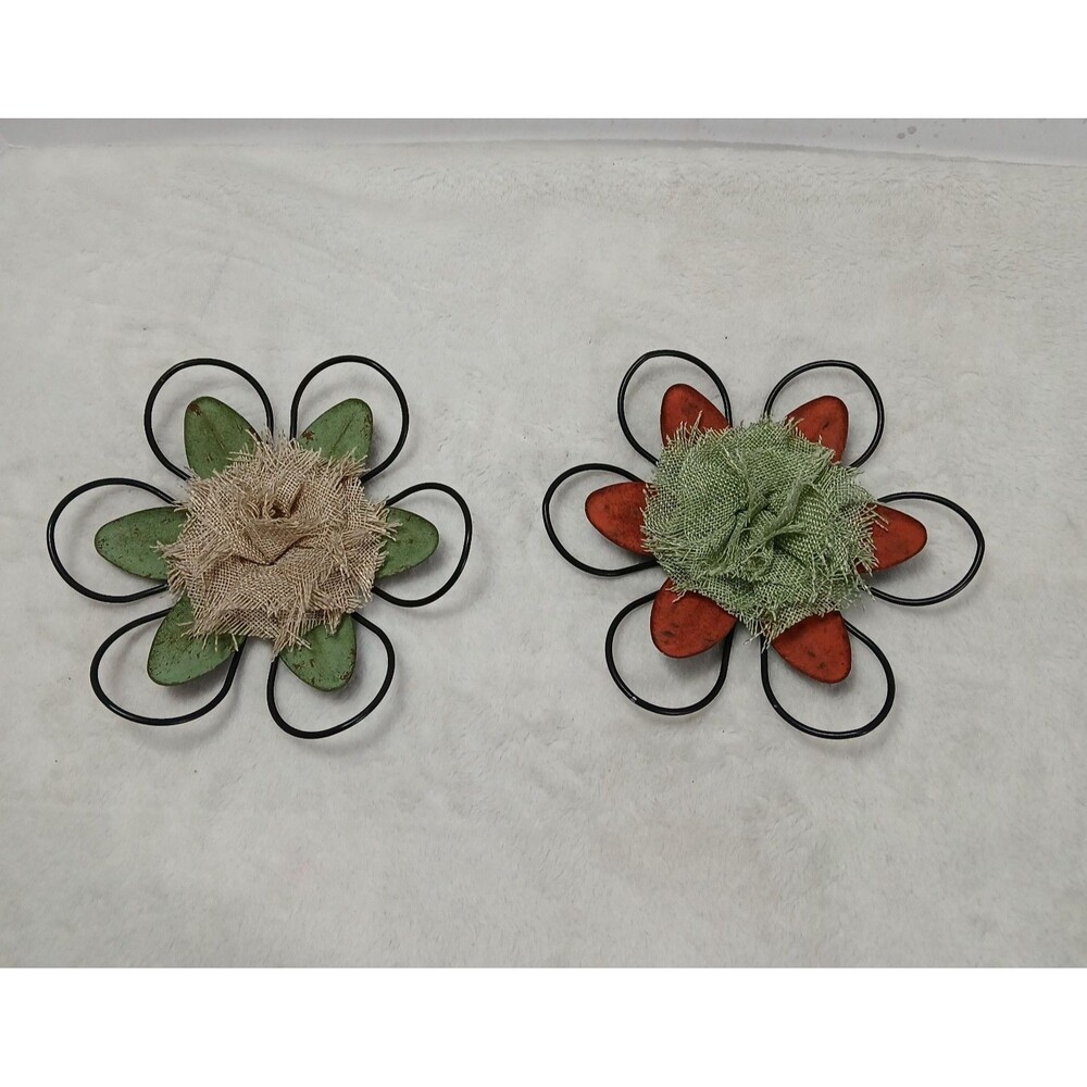 ​Distressed‎ Metal Wire Flower Wall Decor 2-Piece Set Rustic Farmhouse Art 8"